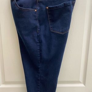 Curve Appeal size 14 stretch